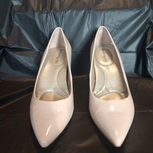 Shiny beige 2" heels size 7 1/2 women